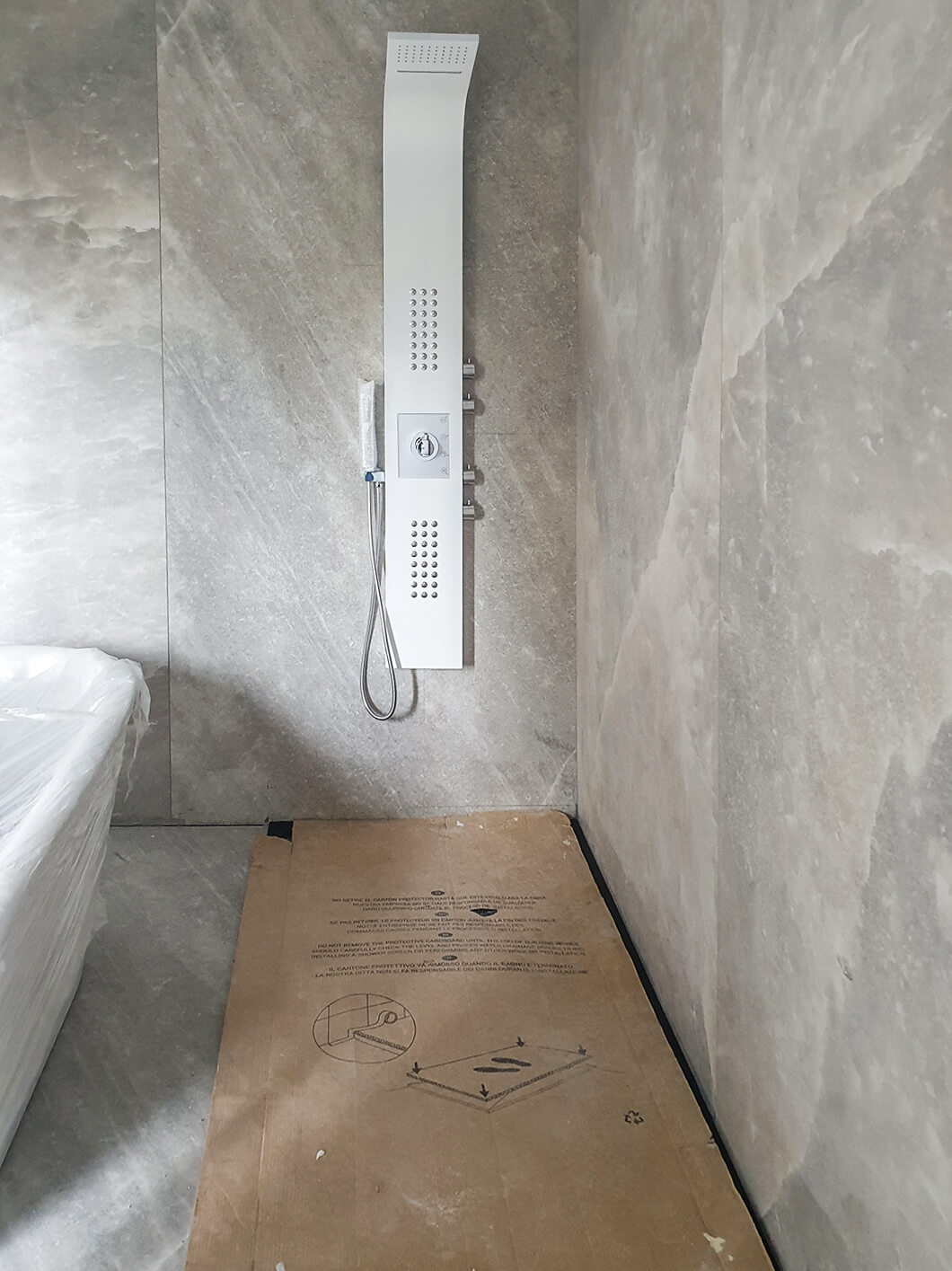 installation douche italienne par plombier Pro tech Energie à Rumilly